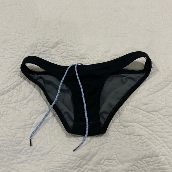 Jolyn Clothing Other - Jolyn Swimsuit bottom size small
